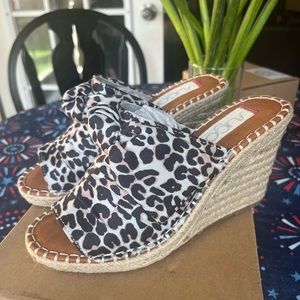 Sugar brand Cheetah Wedge Sandals Size 7 1/2